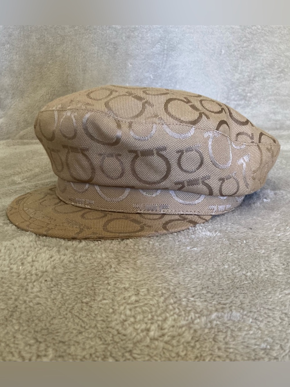 Vintage Salvatore Ferragamo Gancini Monogram Newsboy Cap Beige Size 59 Italy